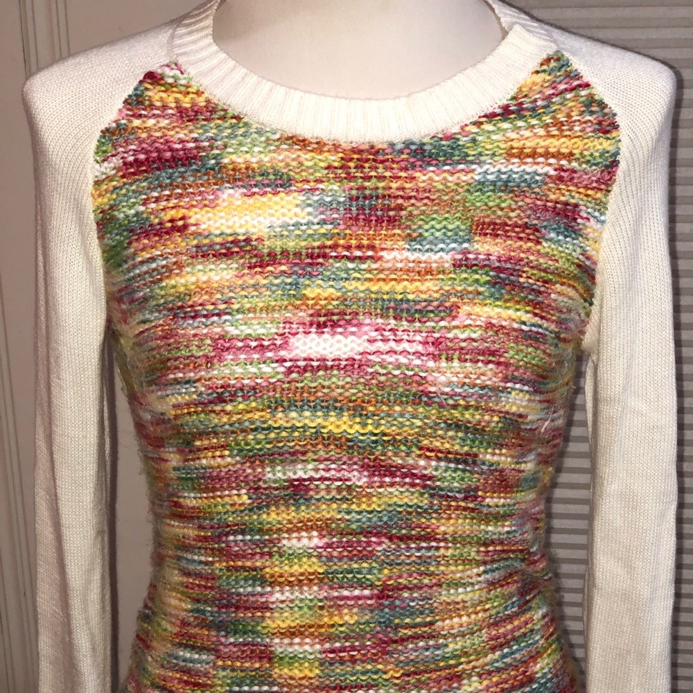 Long sleeve lightweight sweater